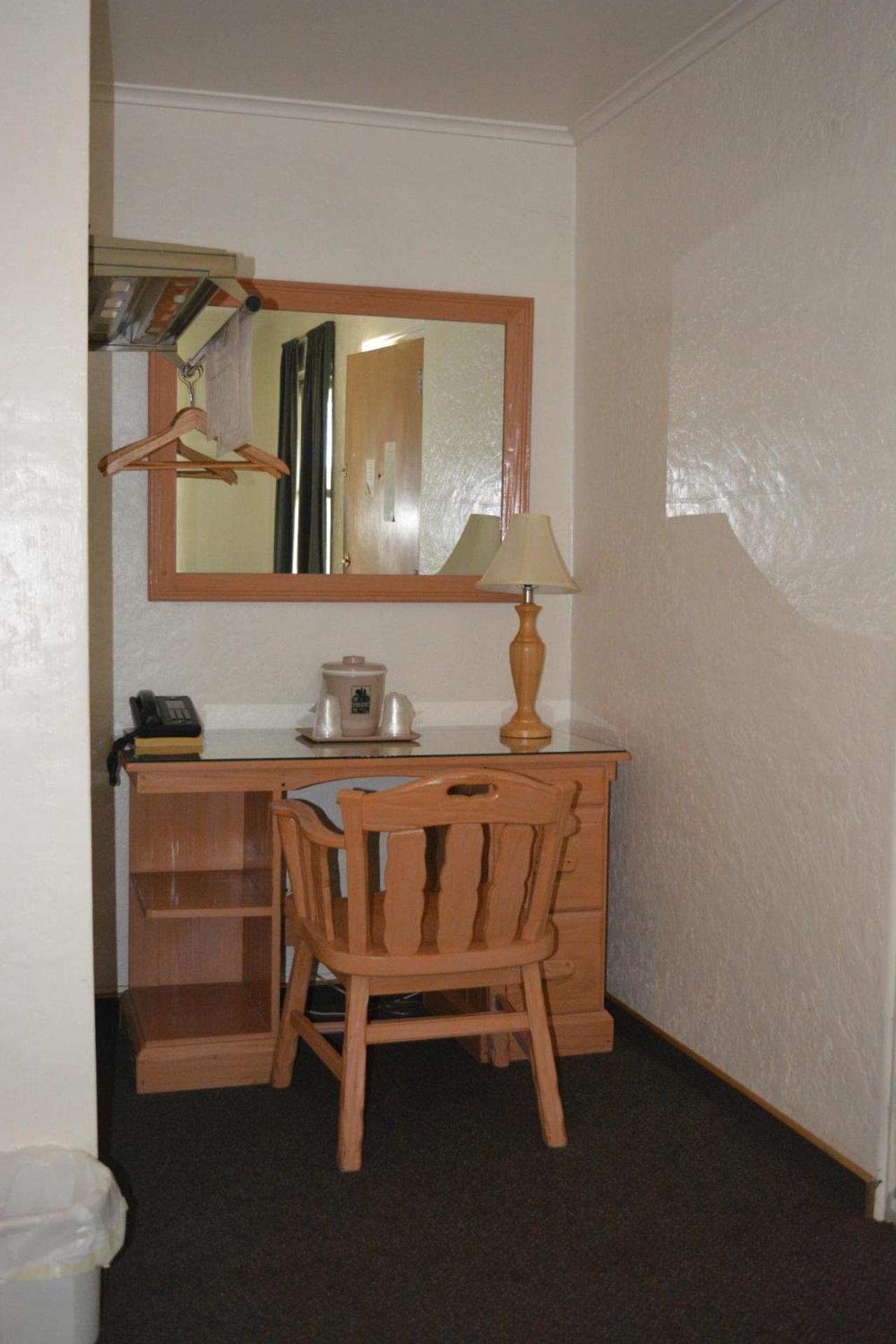 The Evergreen Motel in Kansas