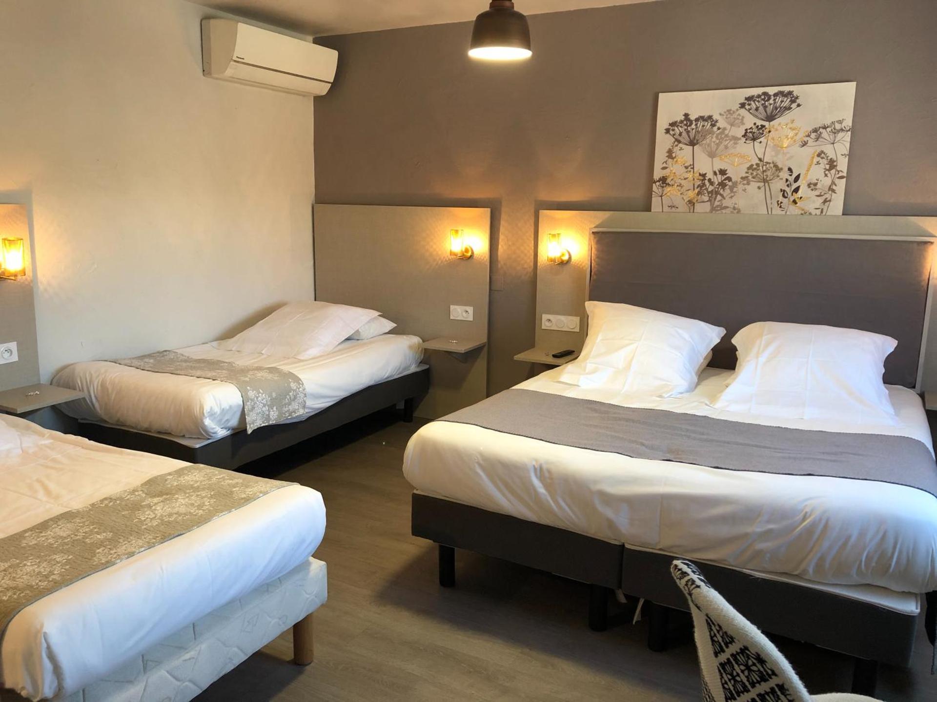 Classic Quadruple Room