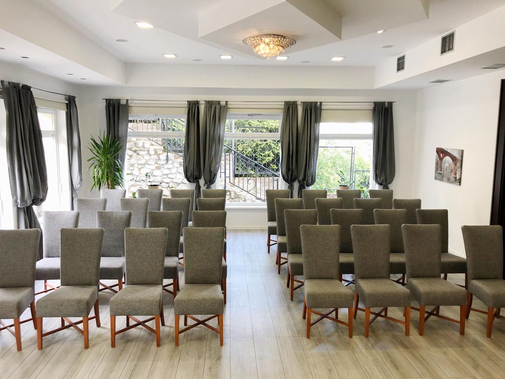 Meeting/conference room