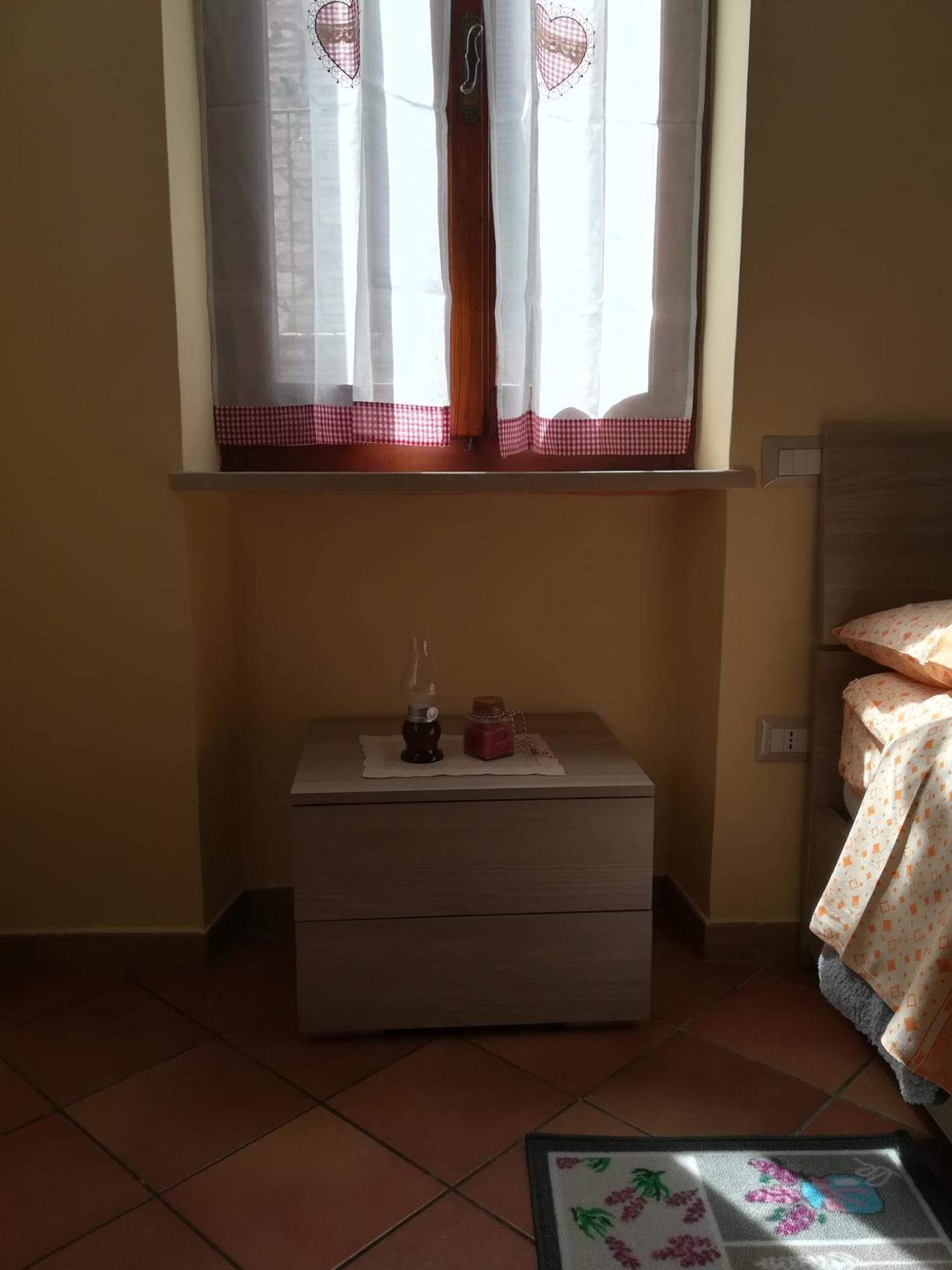 la corta di spello camere