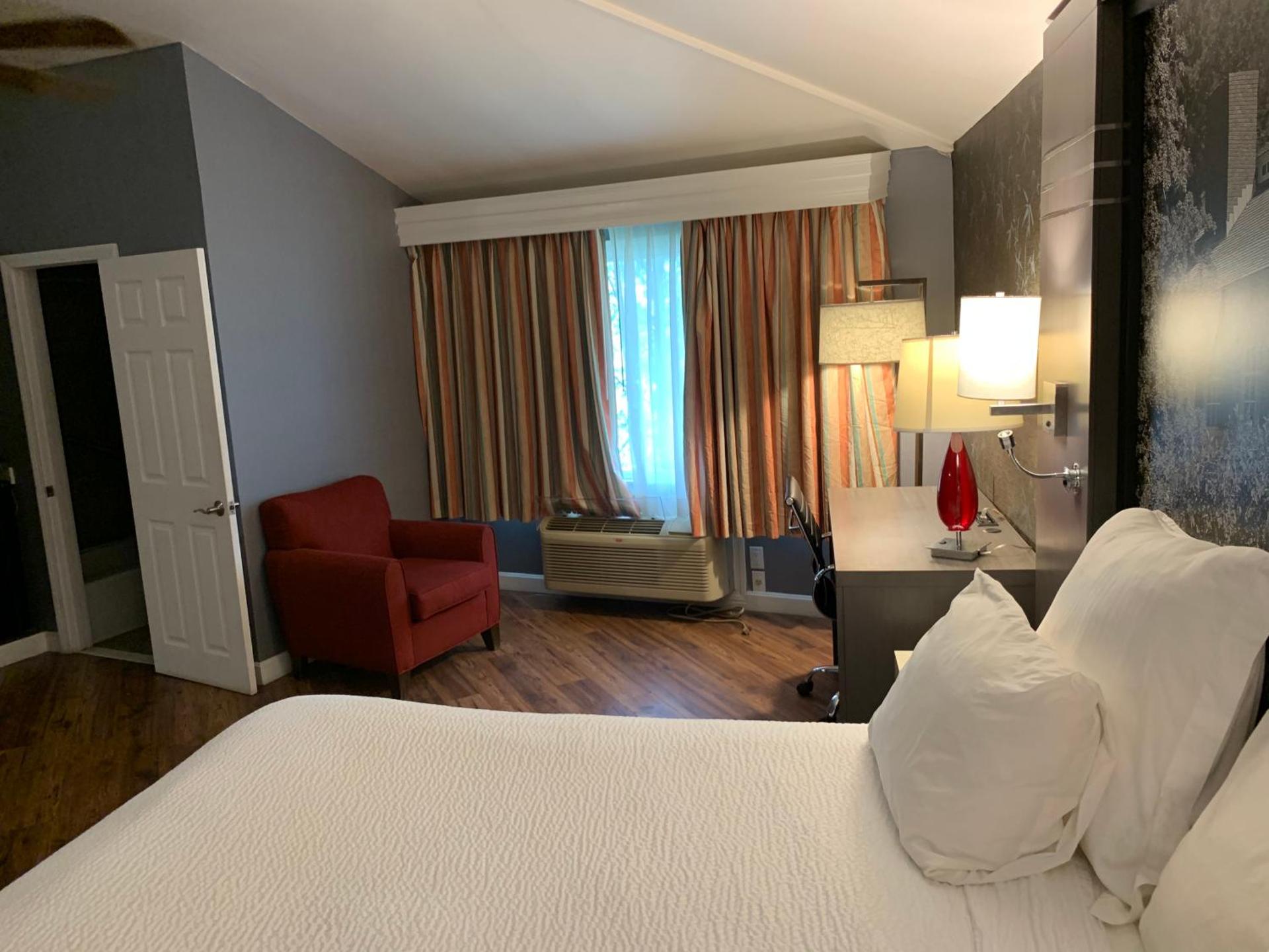 King Studio Suite - Non-Smoking