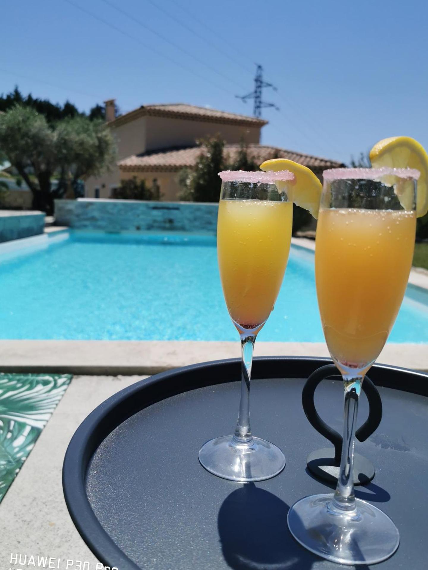 Suite romantique Le temps d'un Instant Loveroom Hammam jacuzzi piscine