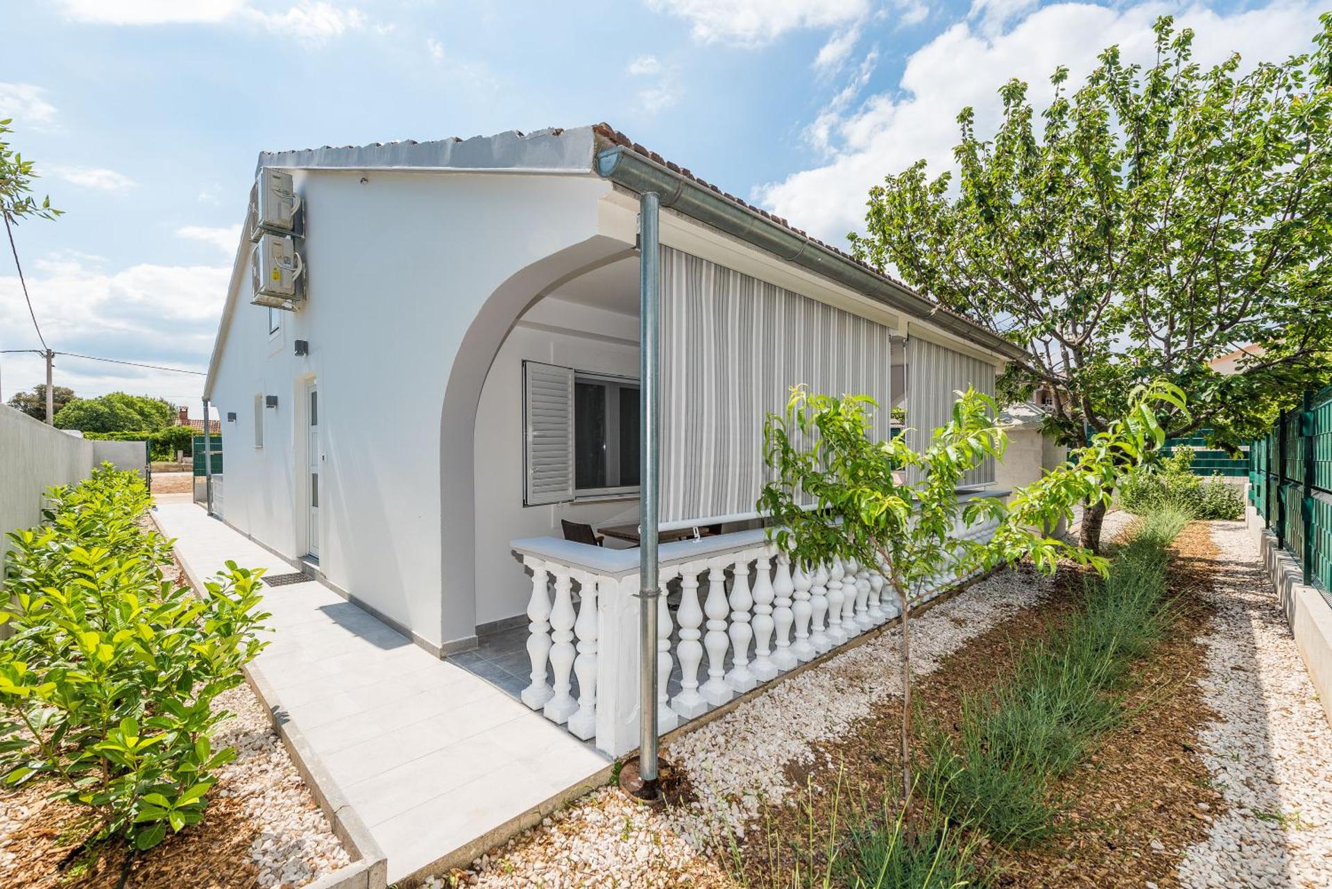 VILLA FAMILY SUKOŠAN, ZADAR