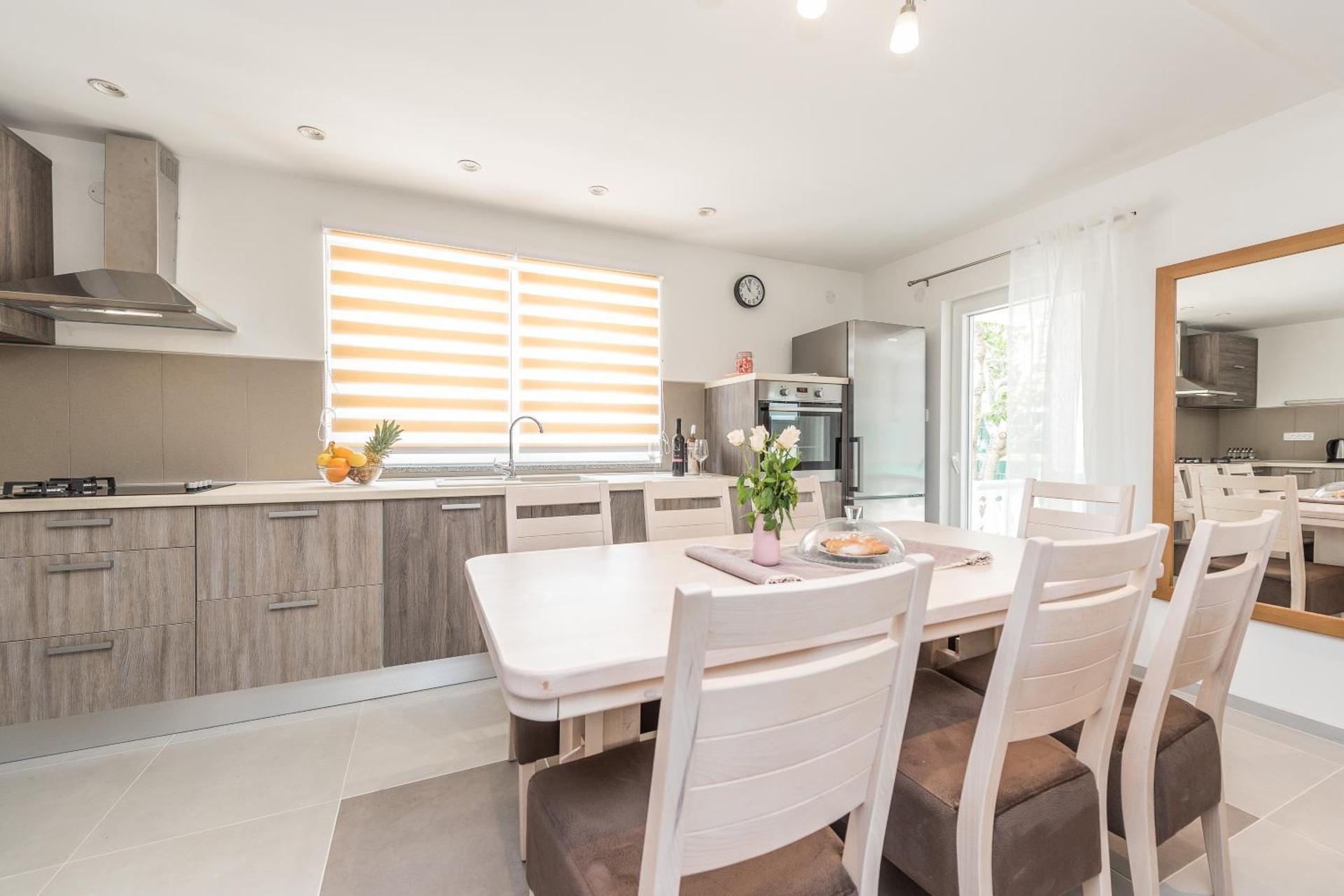 VILLA FAMILY SUKOŠAN, ZADAR