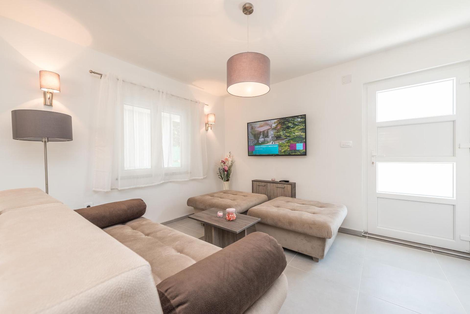 VILLA FAMILY SUKOŠAN, ZADAR