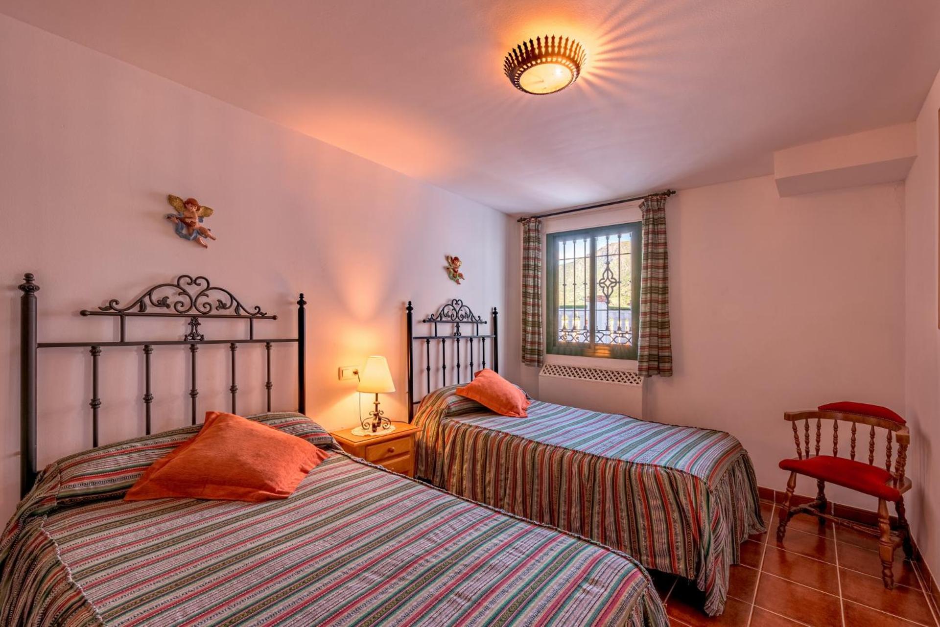 Superior Two-Bedroom Apartment (4-5 Adults)