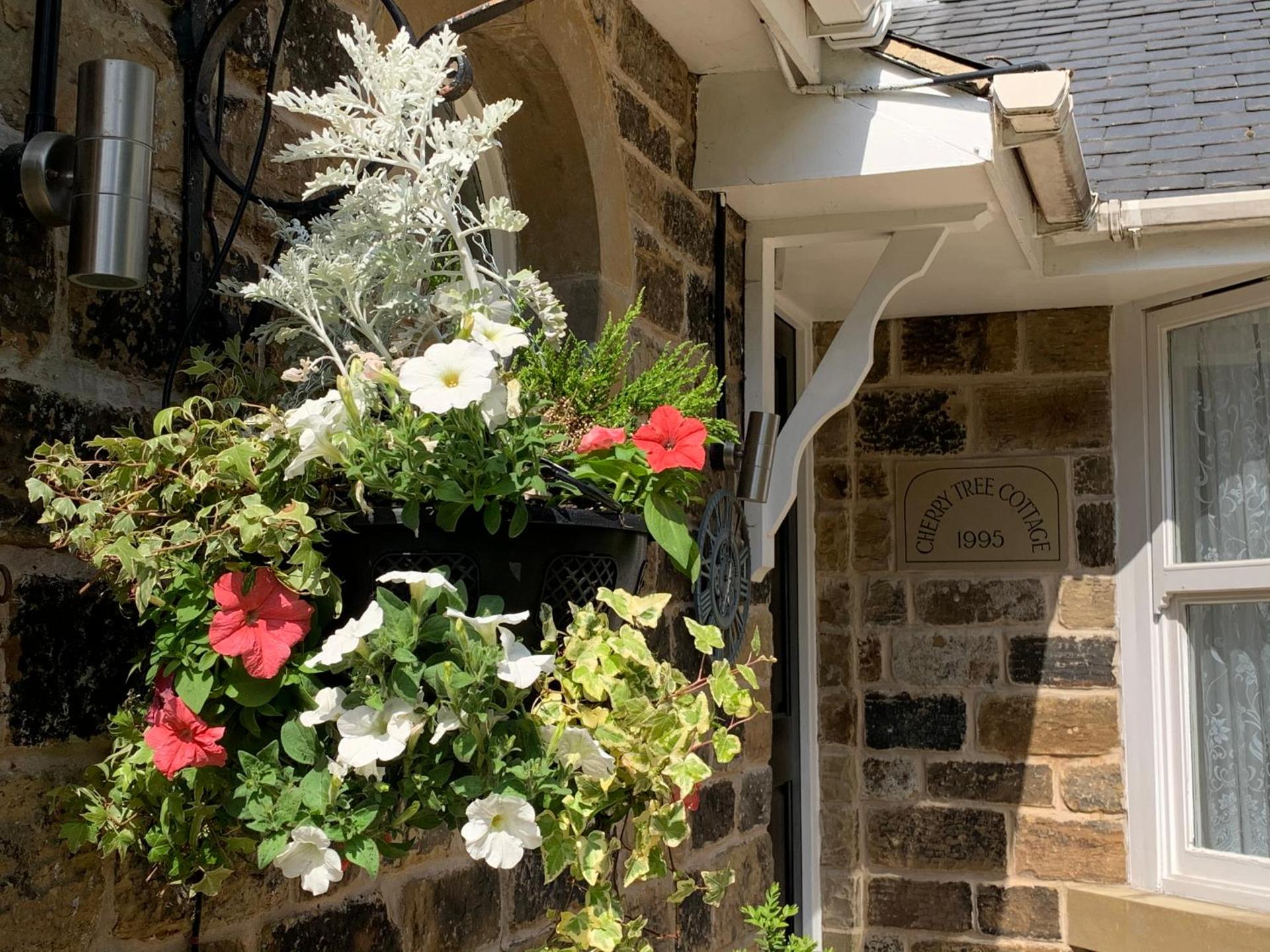 Dimple Well Lodge Hotel