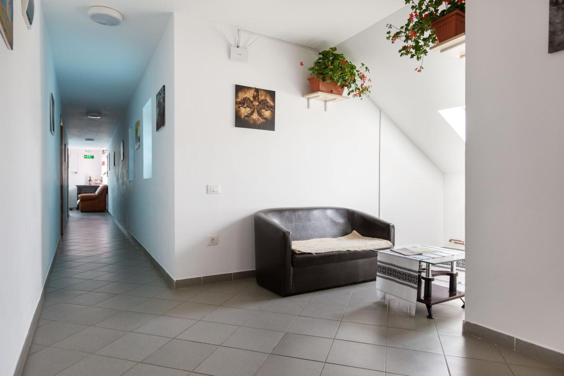 Casa Dacică - Rasnov Central - Free Parking - Close to Bran, Brasov, Dino Park & Restaurants
