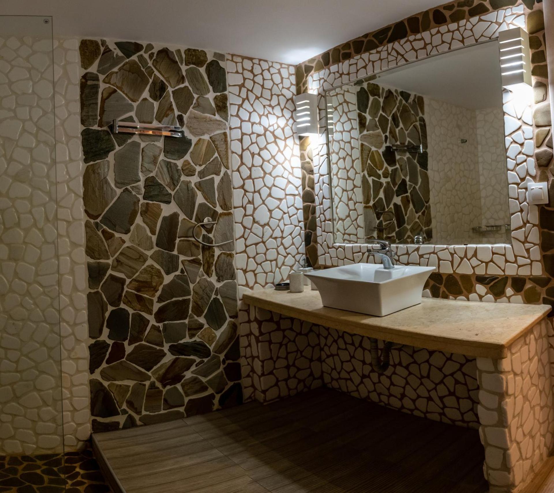 Evdokia's Apartments and Rooms