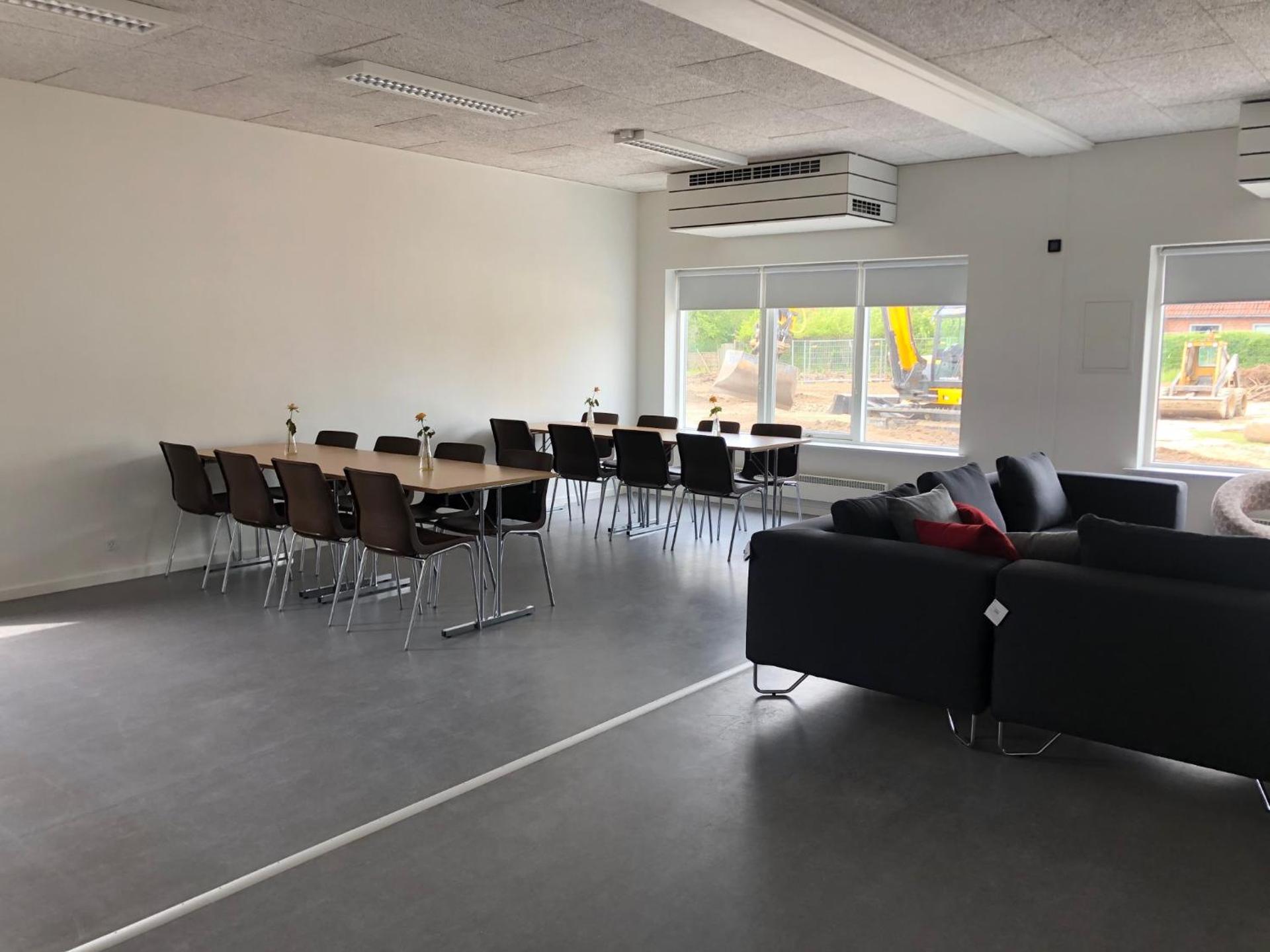 Communal lounge/ TV room