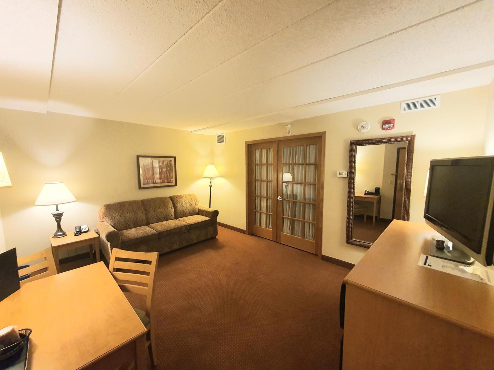 AmeriVu Inn and Suites - Waconia