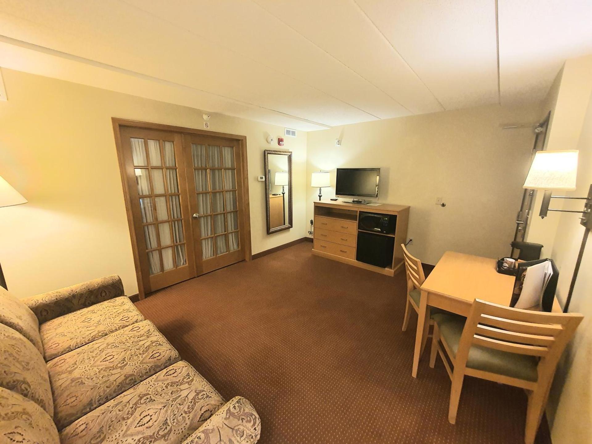 AmeriVu Inn and Suites - Waconia