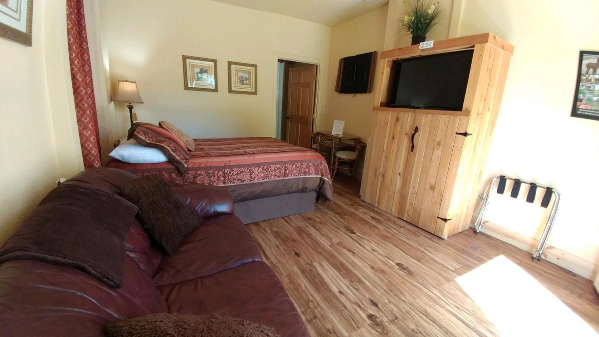 Room #1 - One Queen Bed