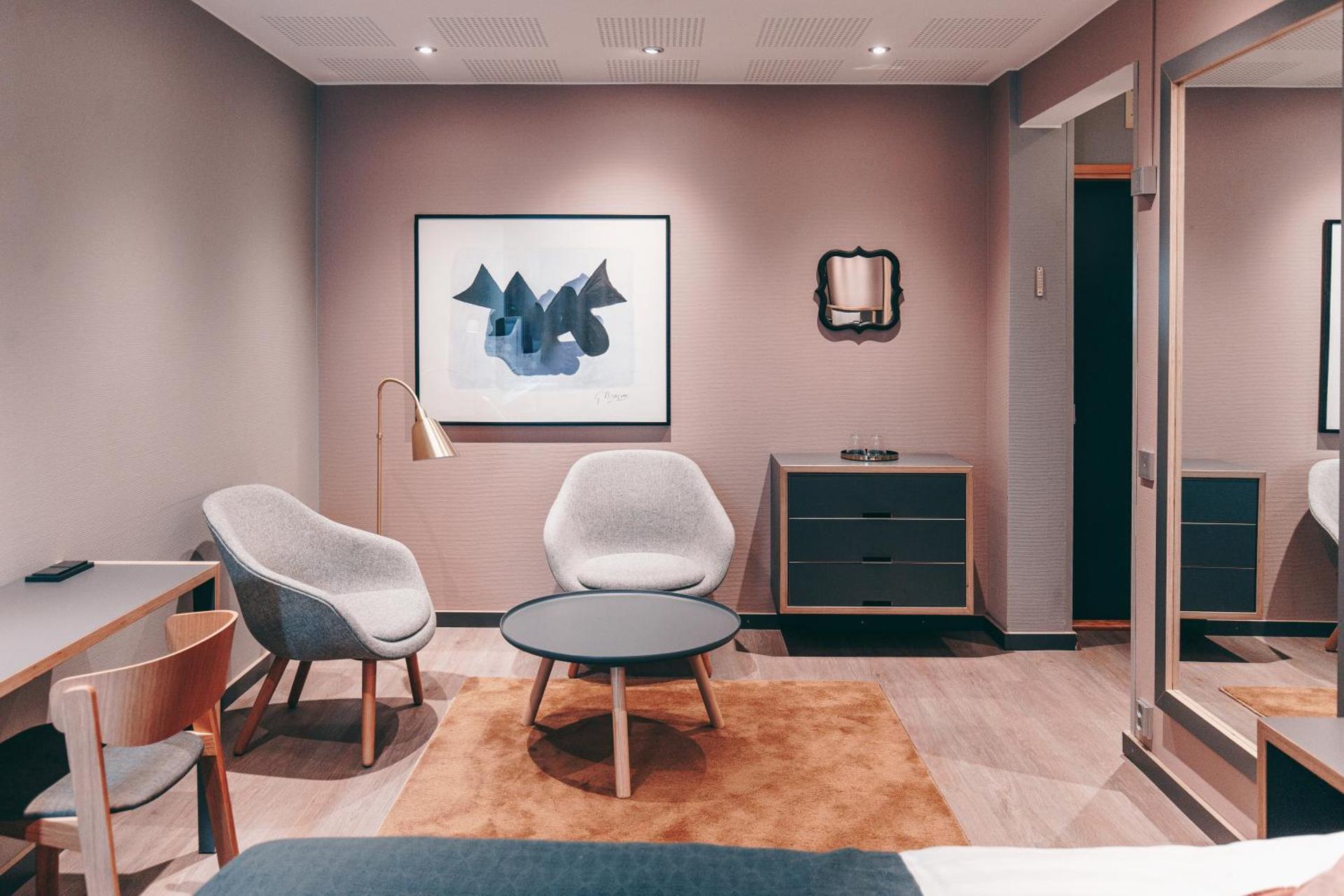 Photo of the whole room