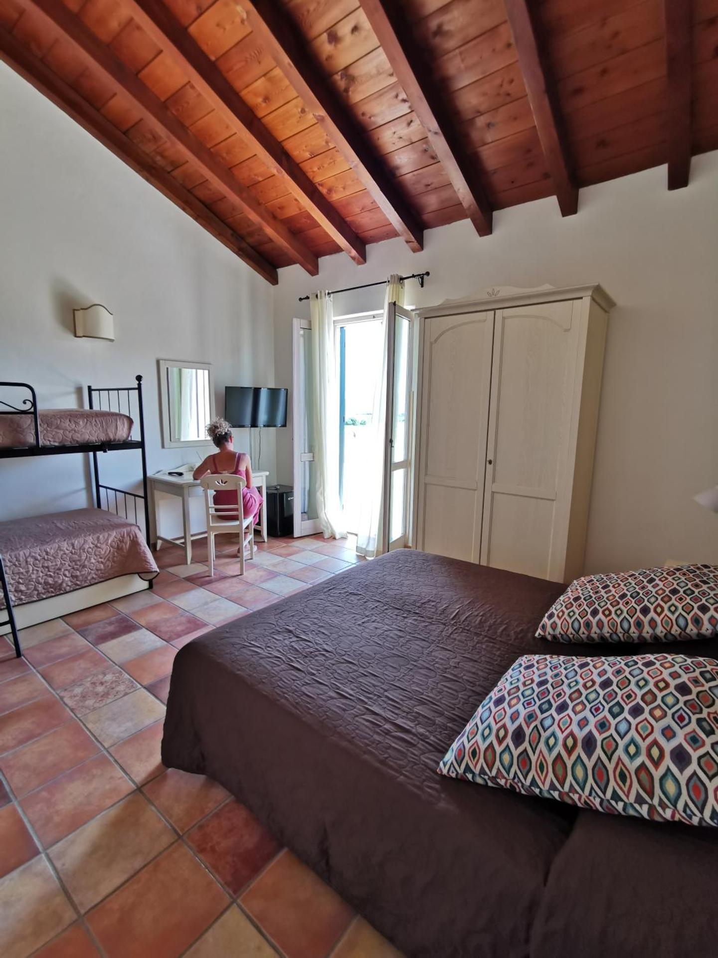 Quadruple Room with Terrace