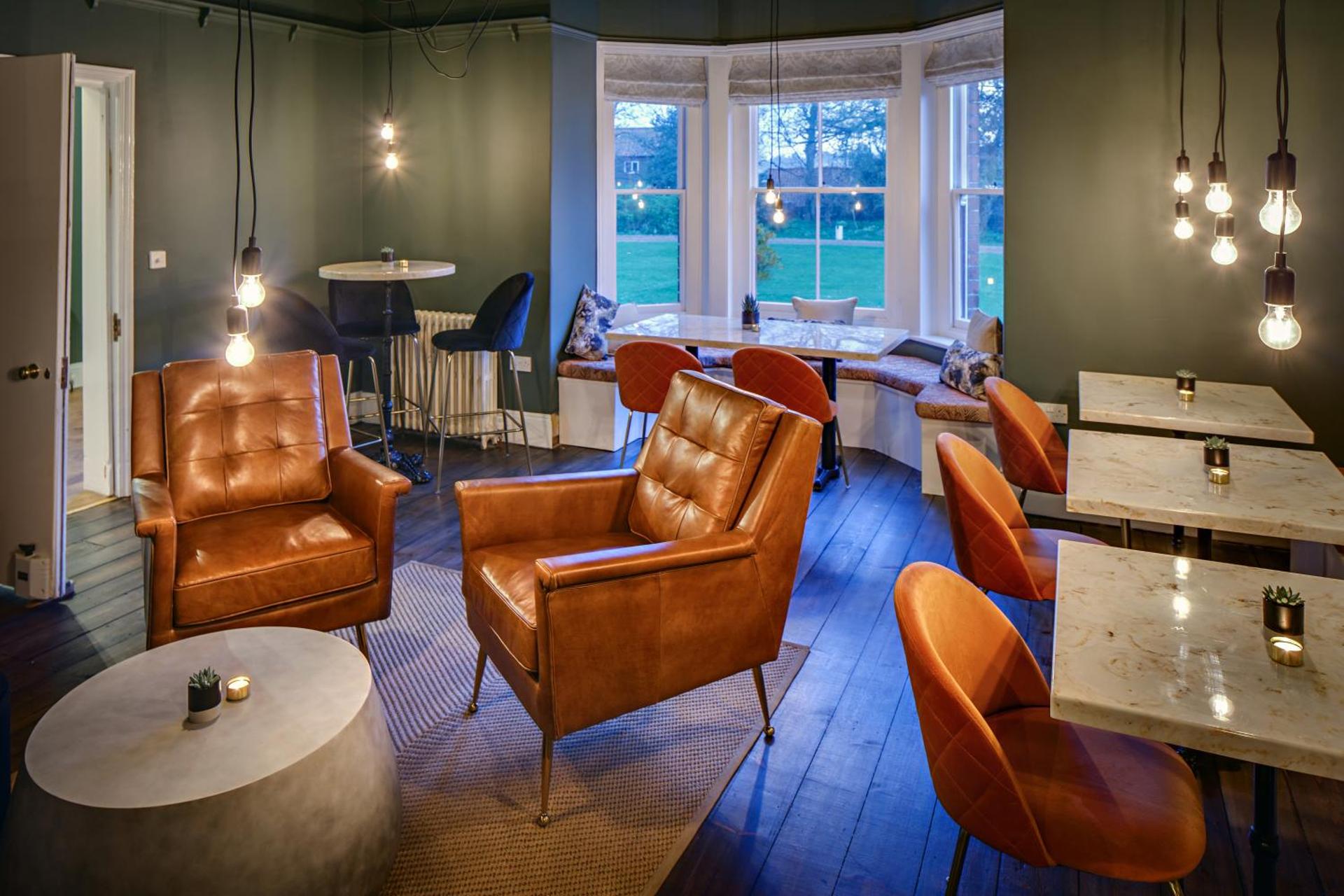 Communal lounge/ TV room