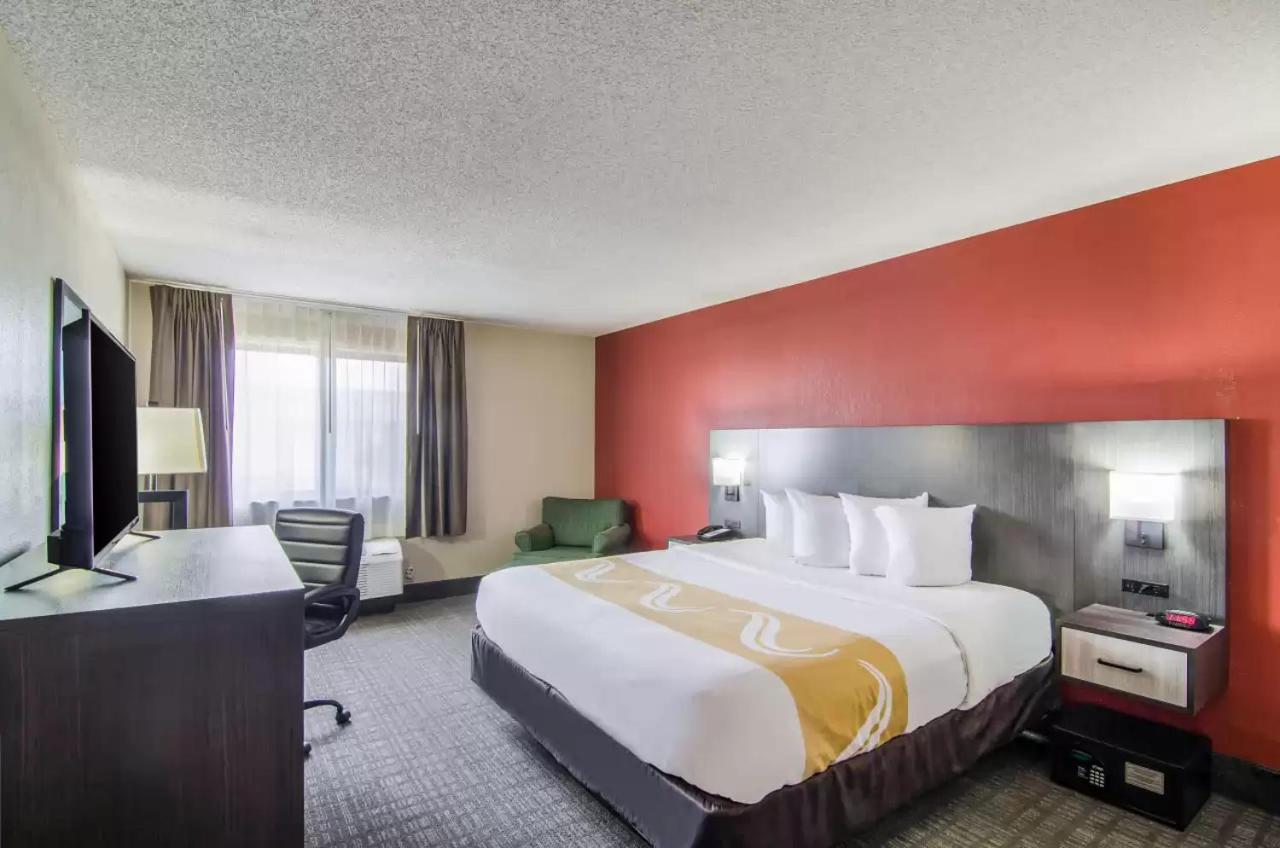 King Room - Non-Smoking