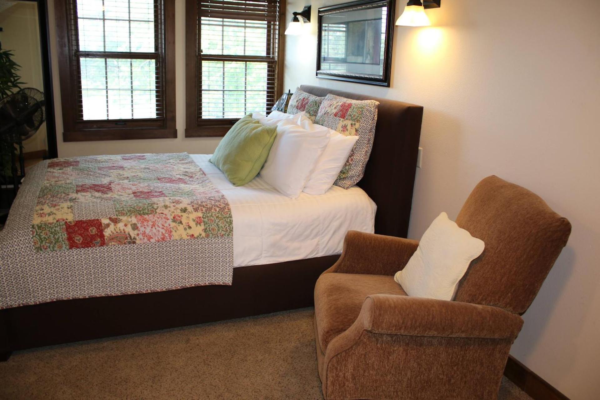 Iowa House Historic Inn