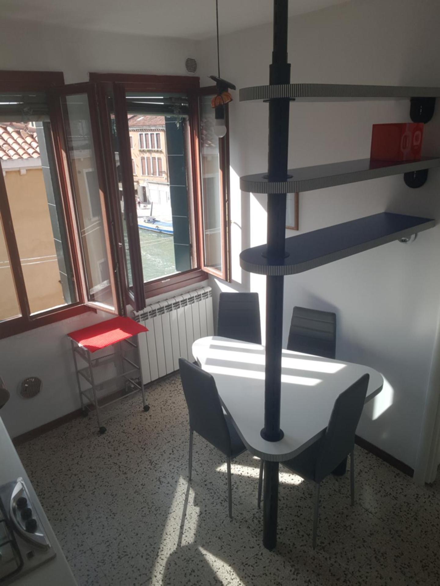 Apartment with Canal View