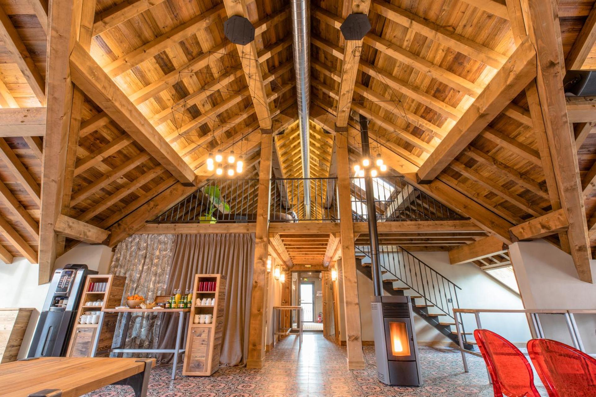 Meeting/conference room