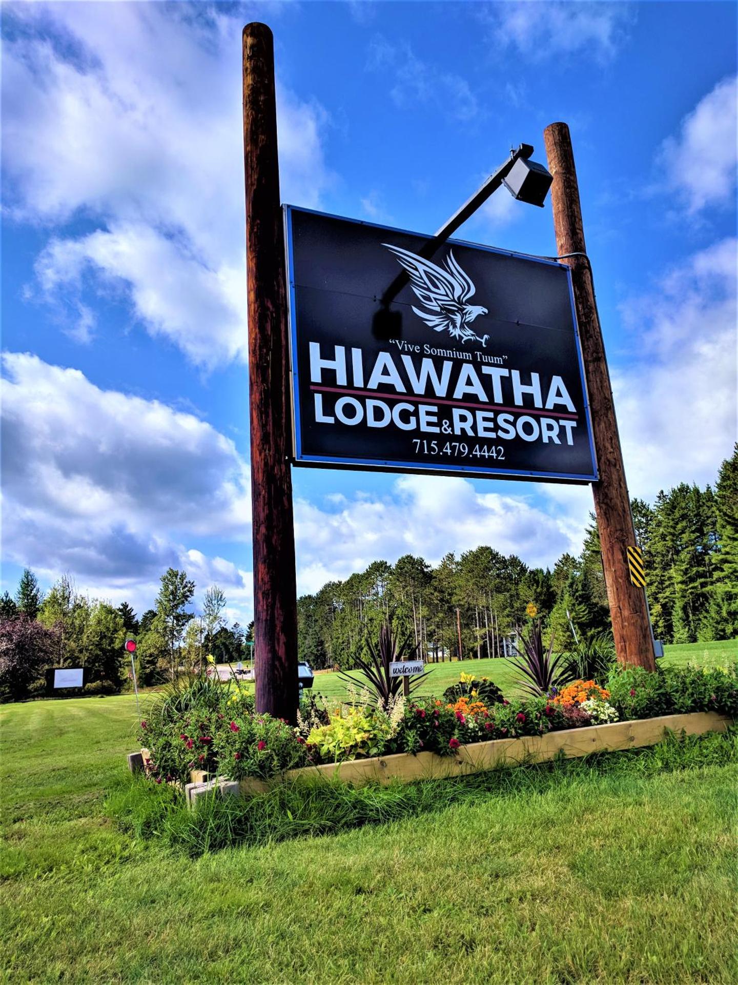 Hiawatha Lodge Inn