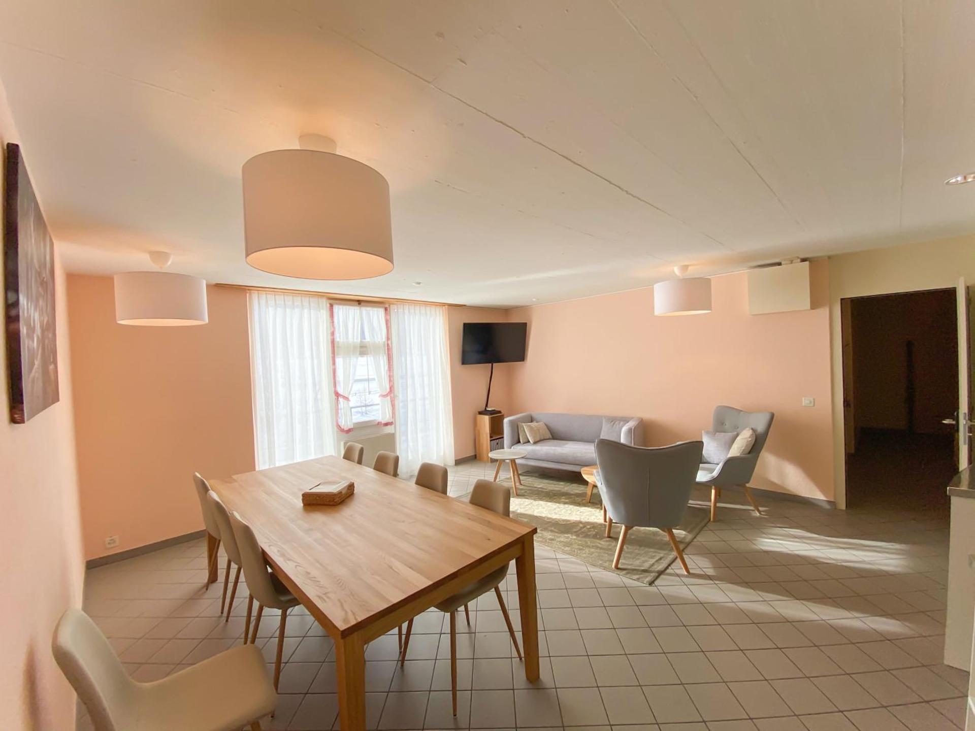 Communal lounge/ TV room