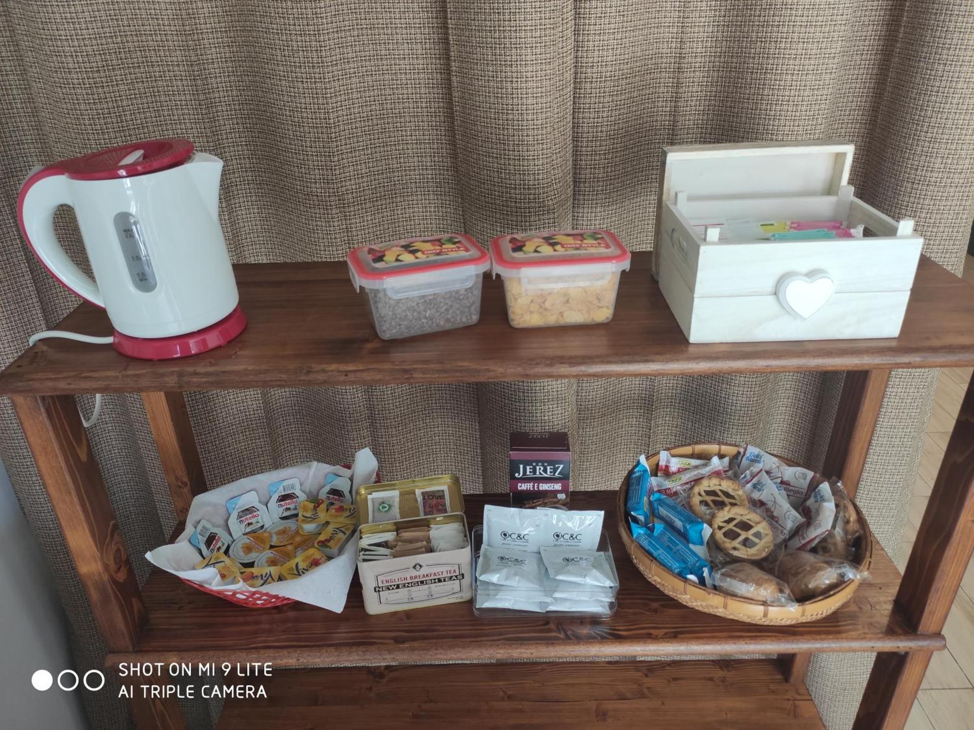 Coffee/tea facilities