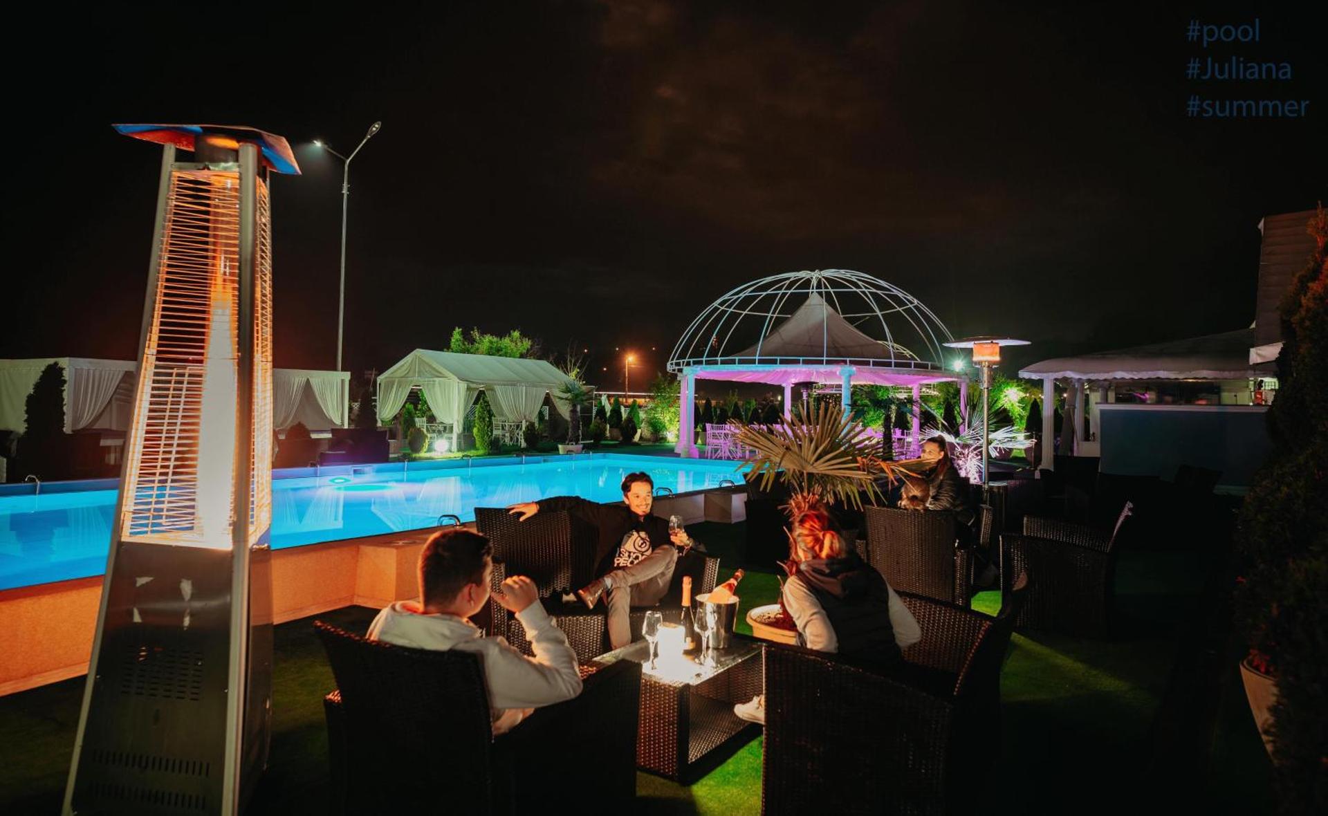 Juliana Platinum Brad