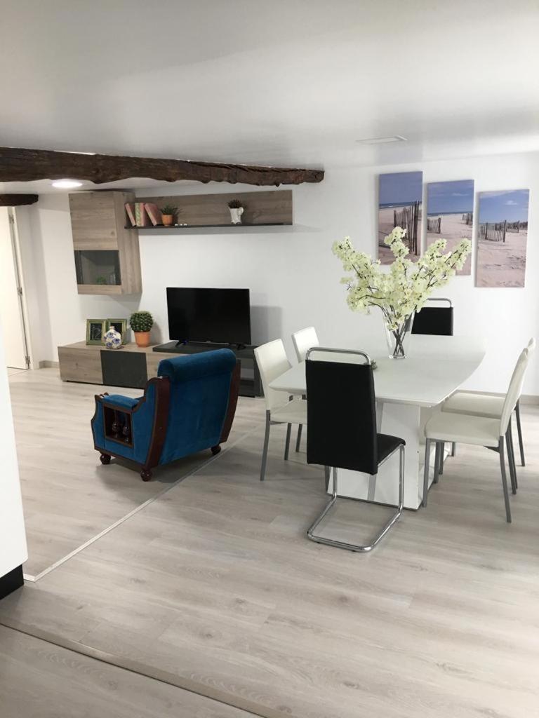 Castro Sun And Beach