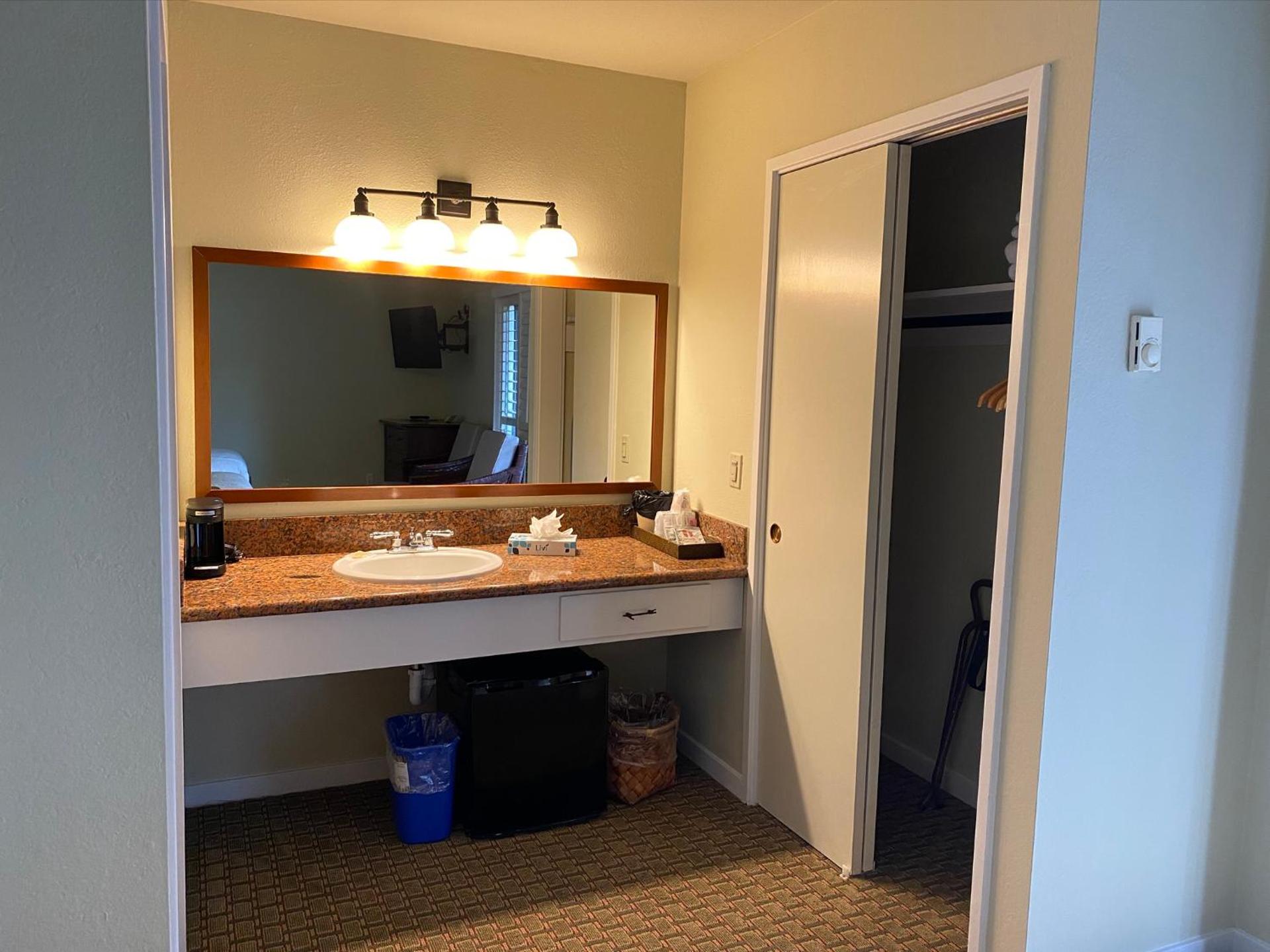 Coffee/tea facilities