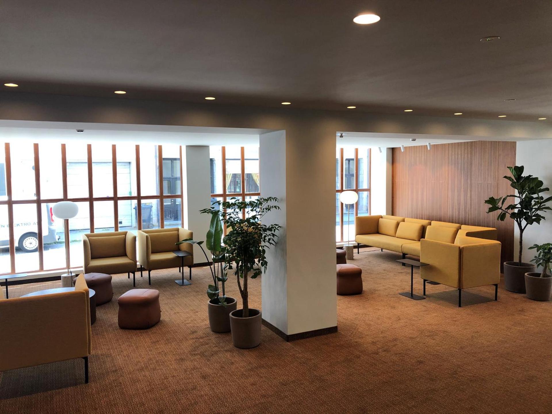 Communal lounge/ TV room