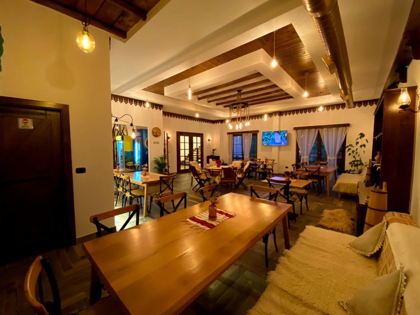 Restaurant/places to eat