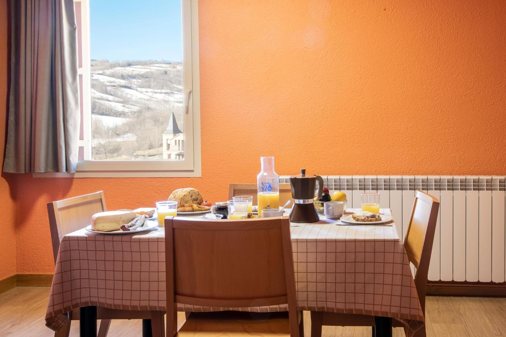 One-Bedroom Apartment (2 - 4 Adults)