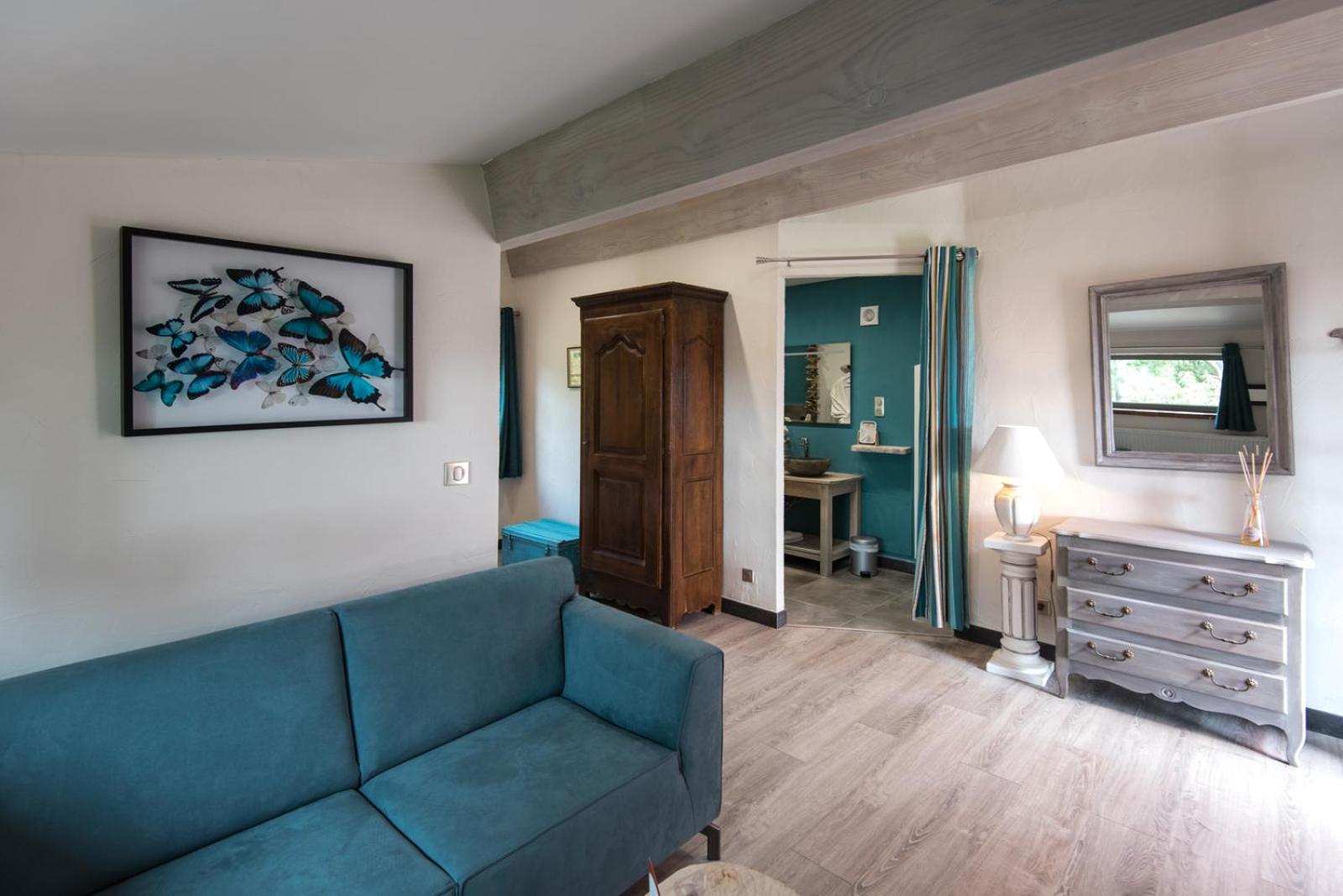 LE MAS DES COLOMBES Chambres d'hôtes B&B & SPA