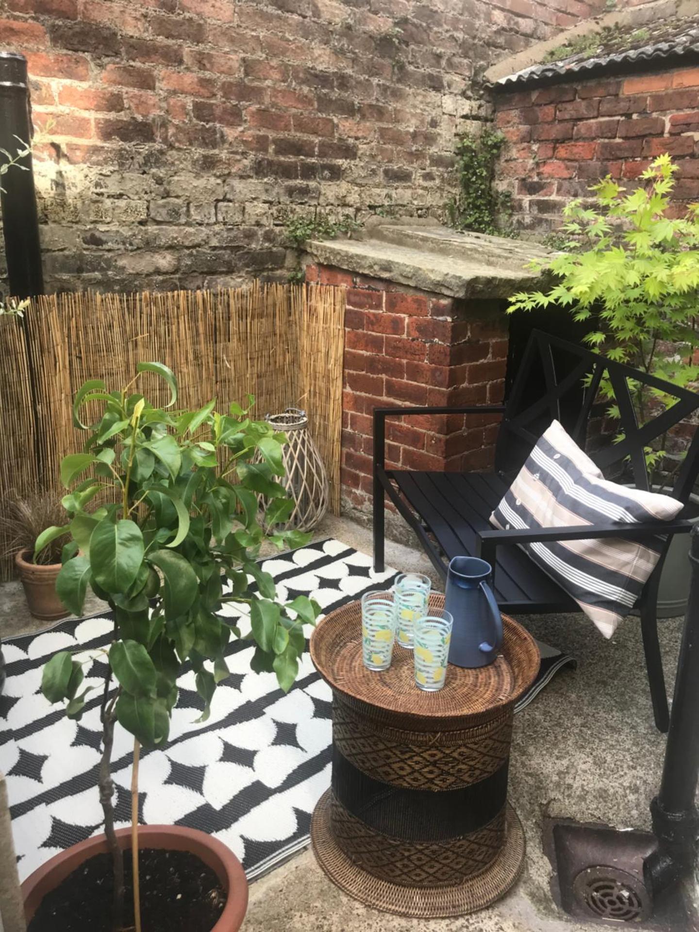 Rosie’s on the Crescent