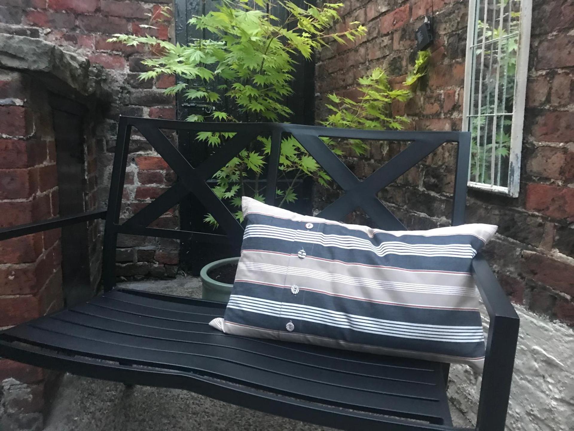 Rosie’s on the Crescent