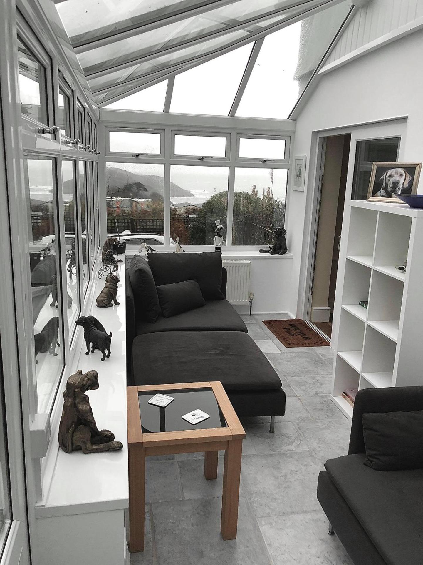 Communal lounge/ TV room