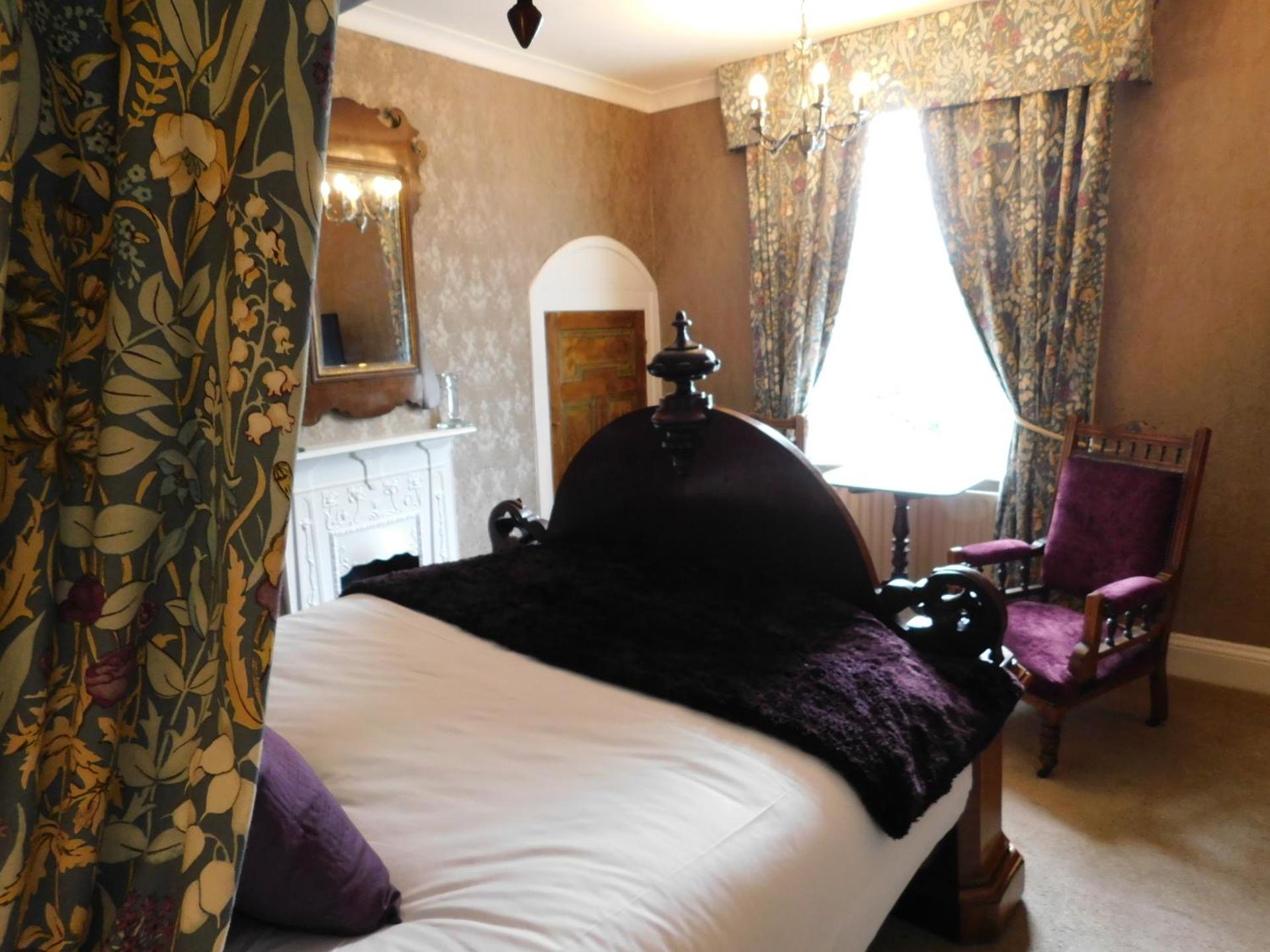 The Old Registry guest house