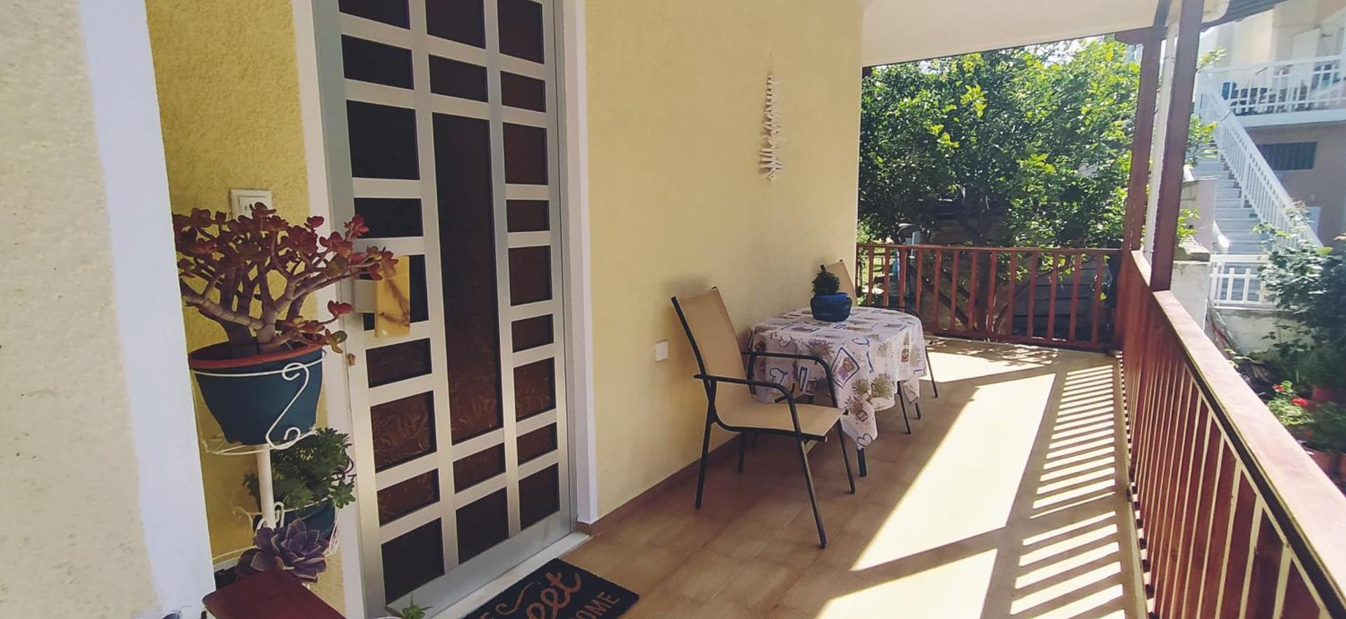Elegant house by the sea with pool