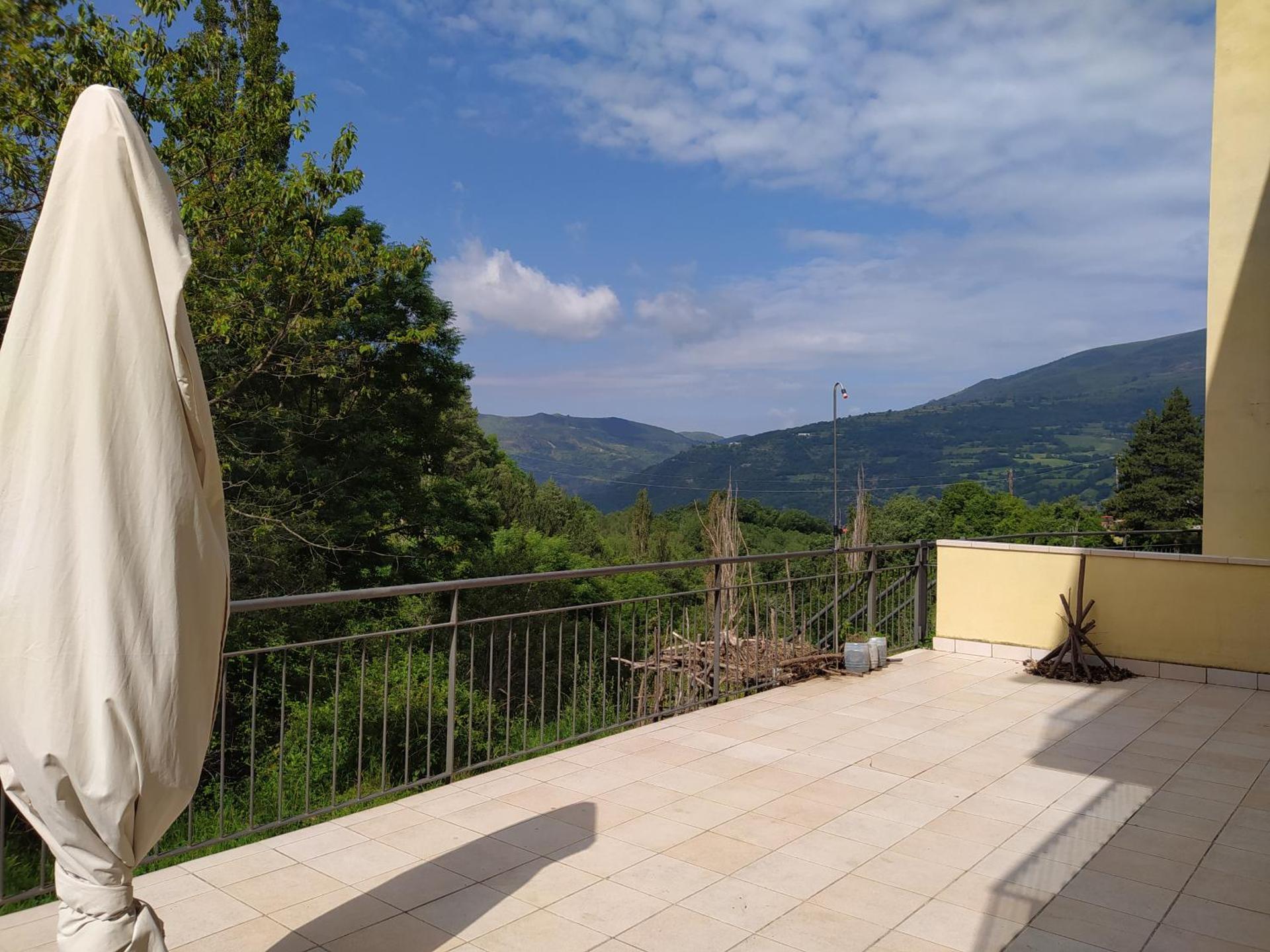 Apartament amb pati a la Vall Fosca, tranquilitat i bones vistes