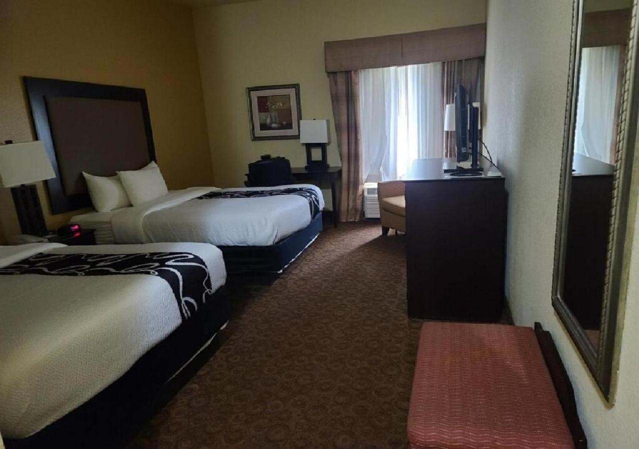 Deluxe Queen Room with Two Queen Beds