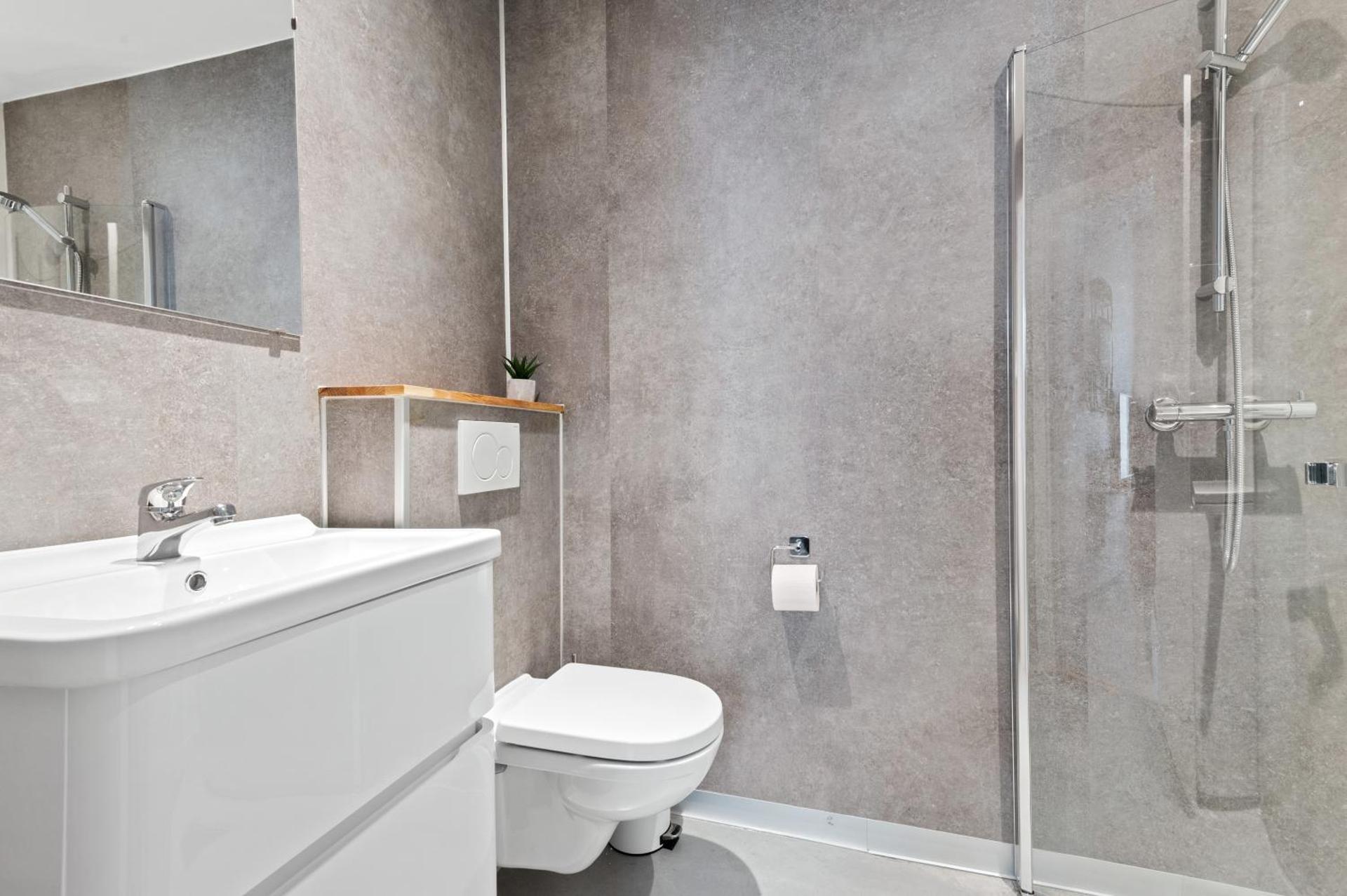 Small Double Room for 2 people