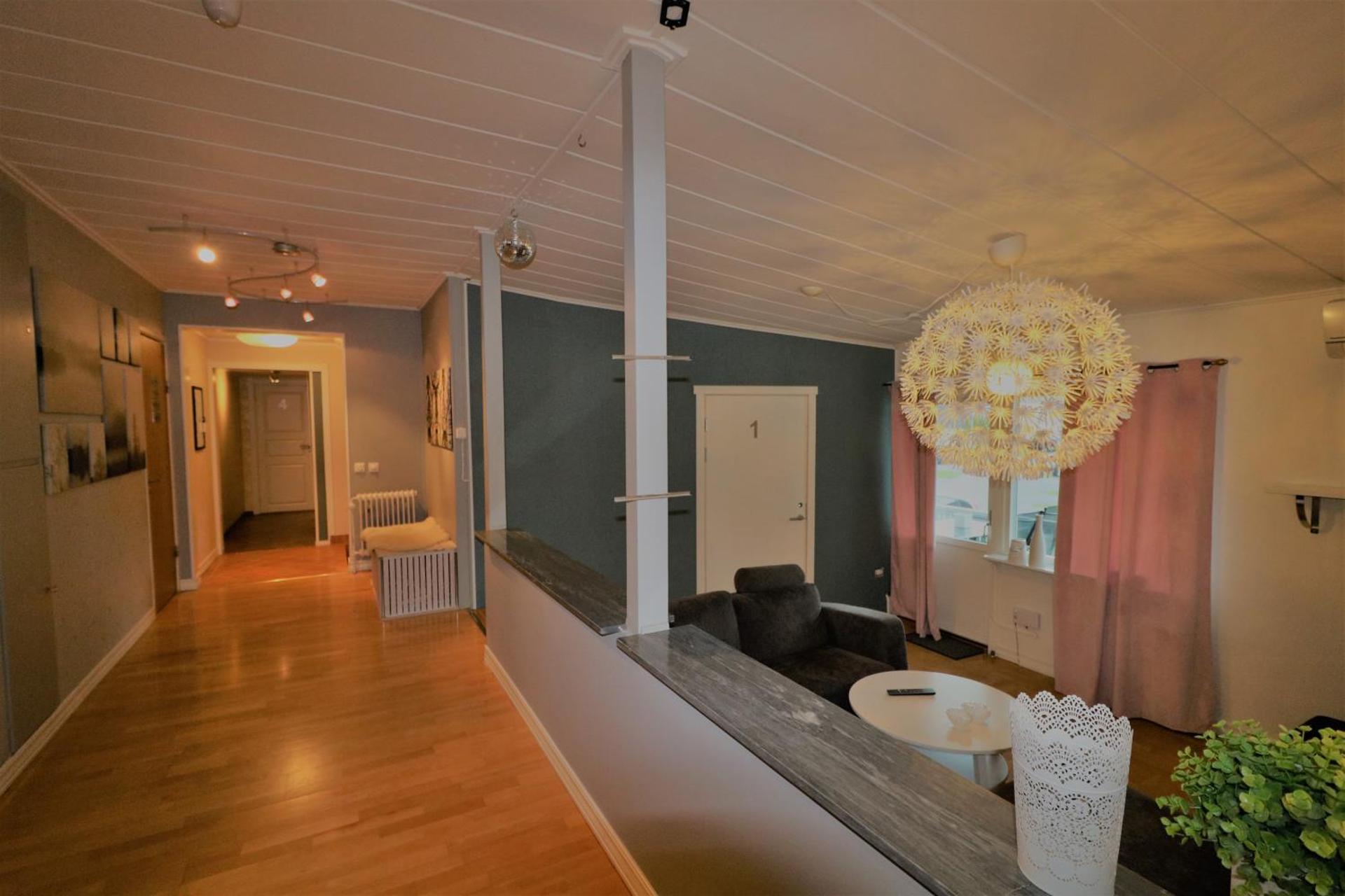 Communal lounge/ TV room