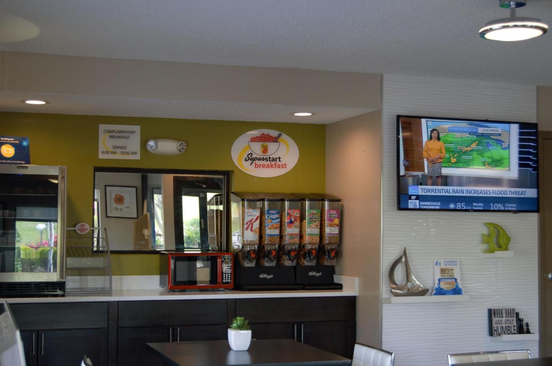 Super 8 by Wyndham Stockbridge