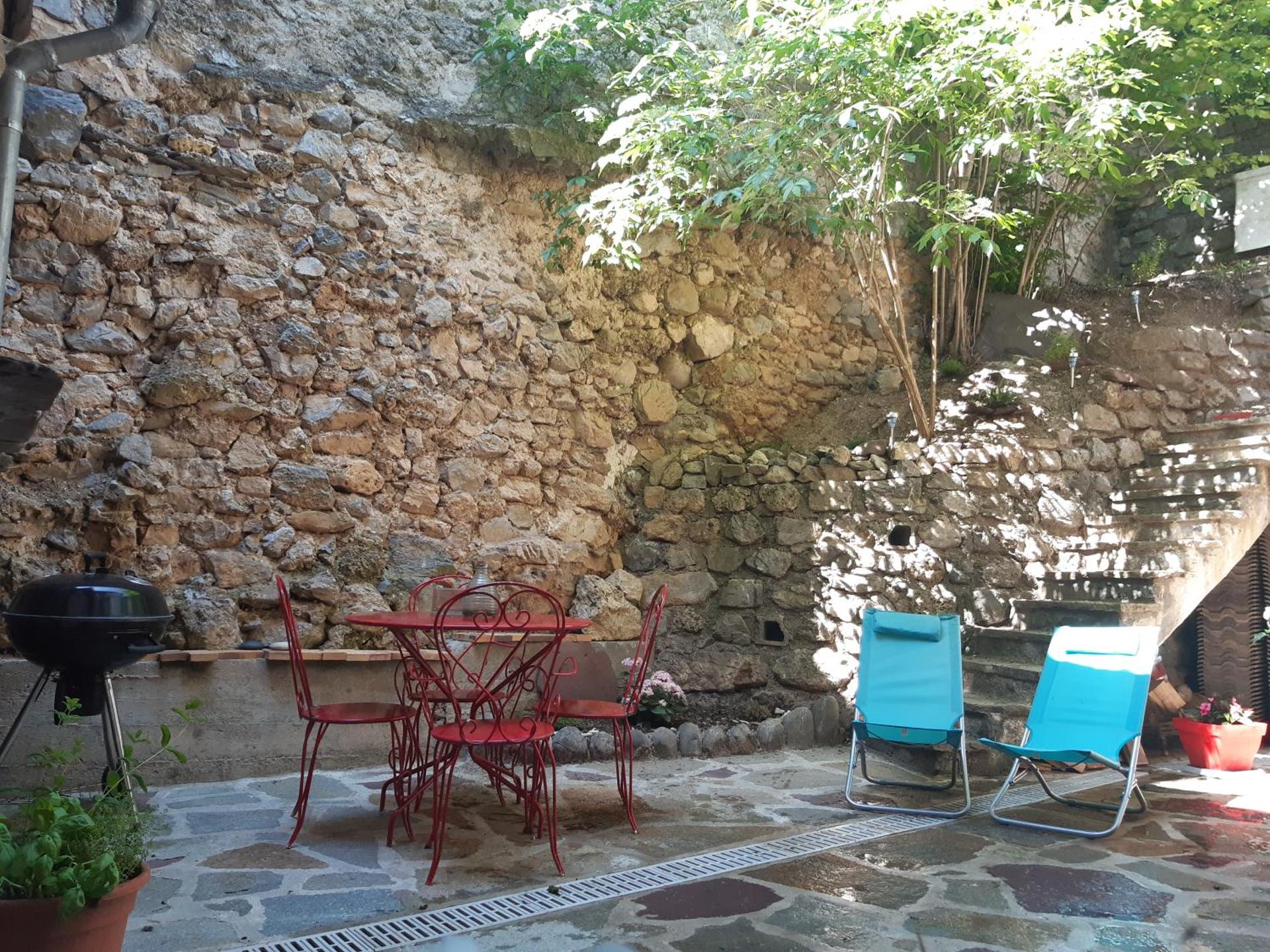 Inner courtyard view