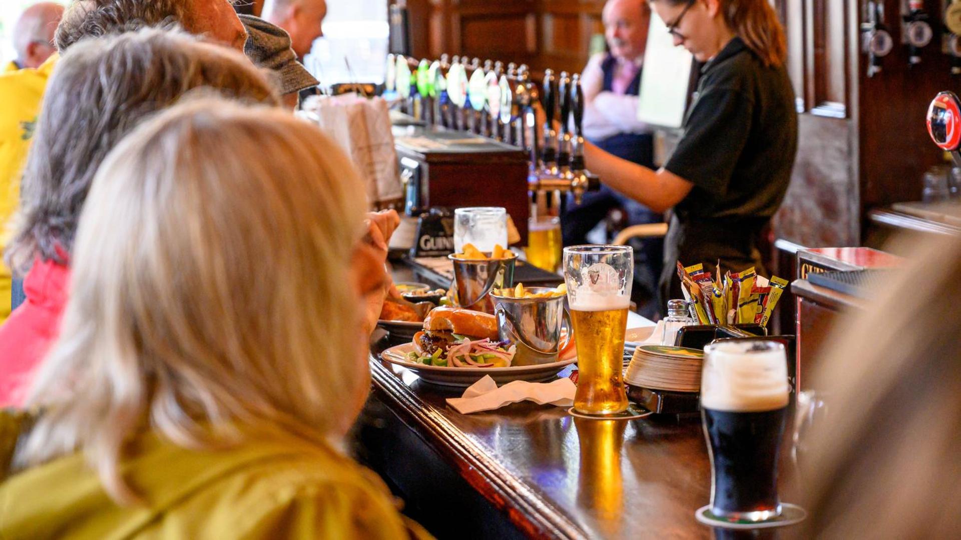 Thirteen On The Green - Eyre Square