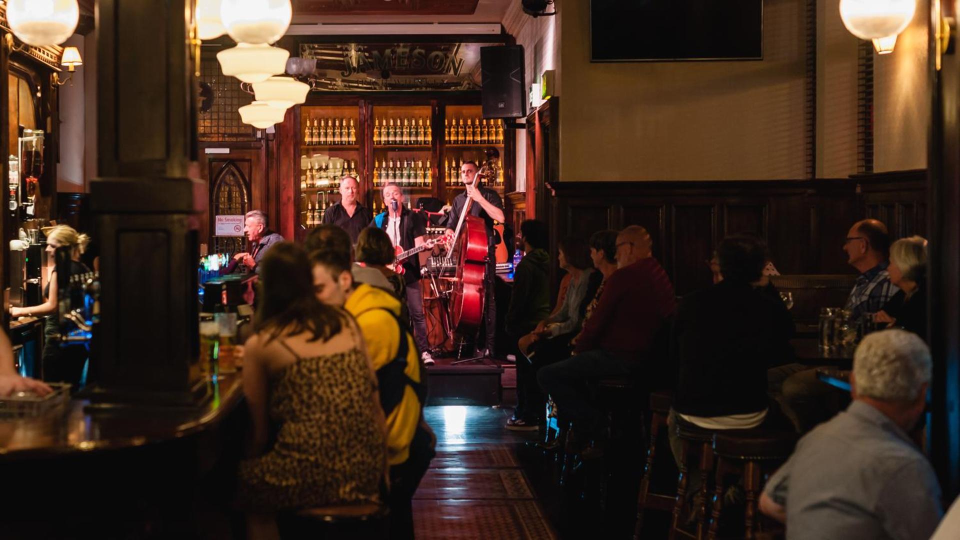 Thirteen On The Green - Eyre Square