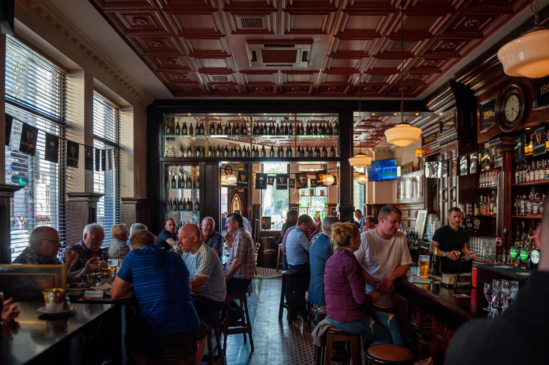 Thirteen On The Green - Eyre Square