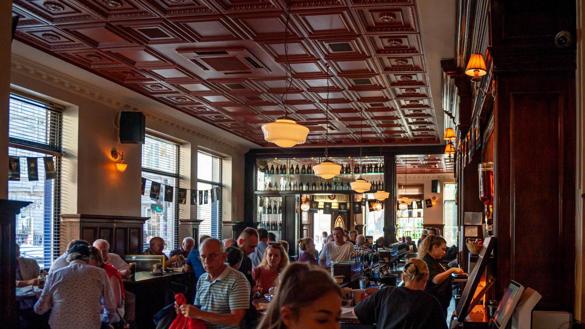 Thirteen On The Green - Eyre Square