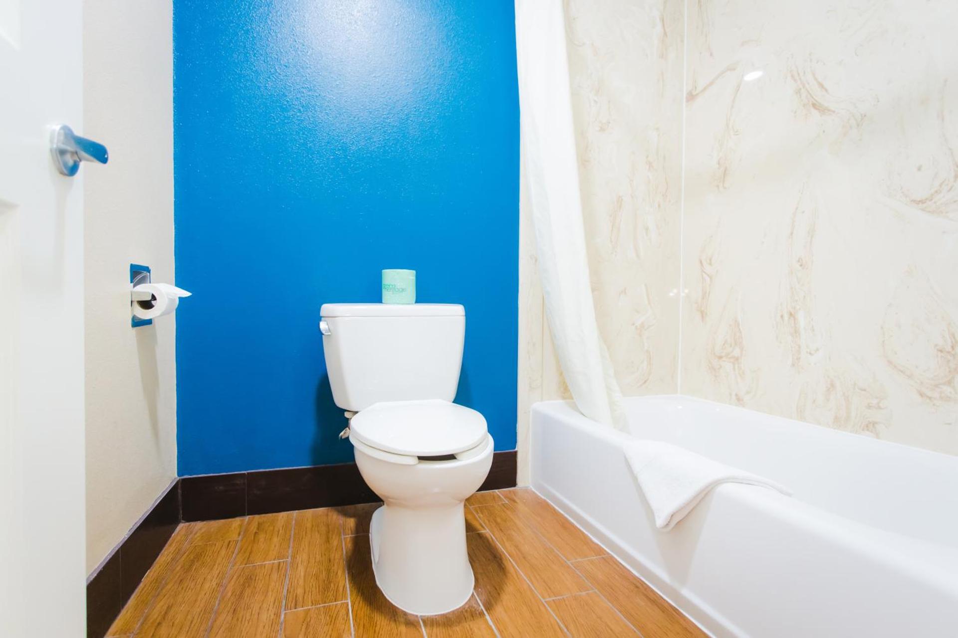 King Room with Spa Bath - Smoking